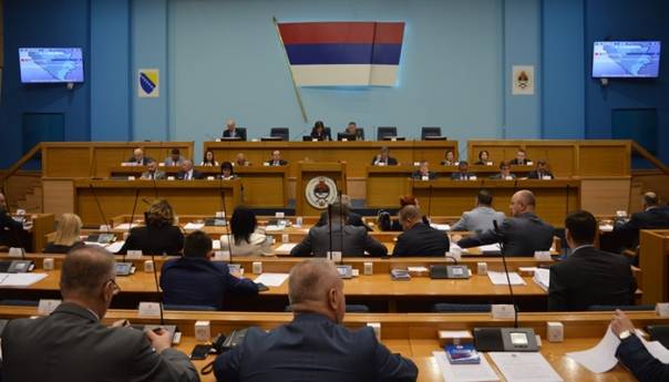 Poslanici danas o ukidanju 'bijelog hljeba' za funkcionere u RS-u