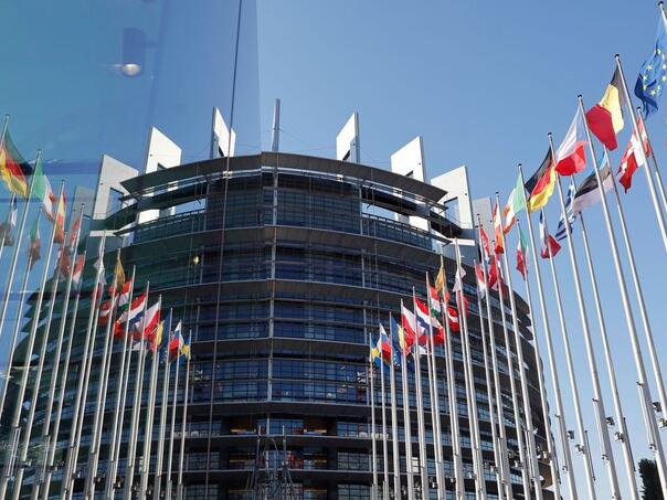 Poslanici Evropskog parlamenta: Evropa više ne može da zavisi od SAD