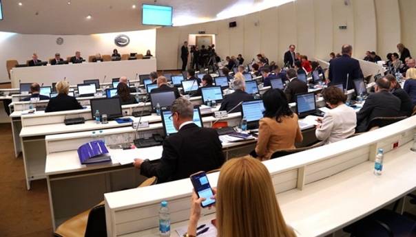 Poslanici kritikovali rad VSTV-a