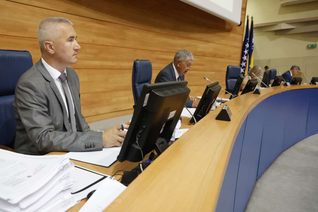 Poslanici razmatraju principe Prijedloga zakona o budžetu institucija BiH za 2022.