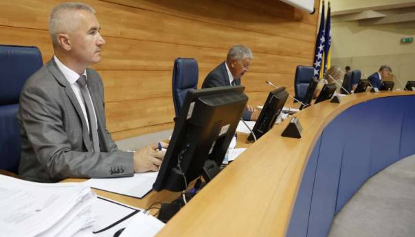 Poslanici razmatraju principe Prijedloga zakona o budžetu institucija BiH za 2022.