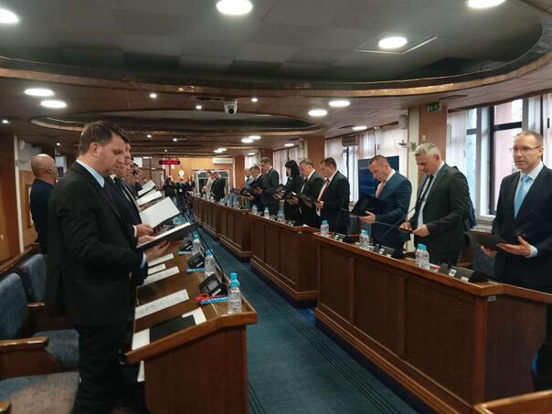 Poslanici Skupštine Brčko distrikta BiH položili zakletvu, bez izbora rukovodstva i gradonačelnika