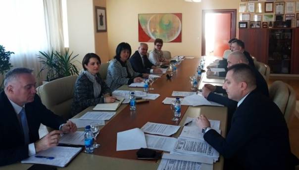 Poslodavci koji otpuste radnike neće dobiti pomoć Vlade RS