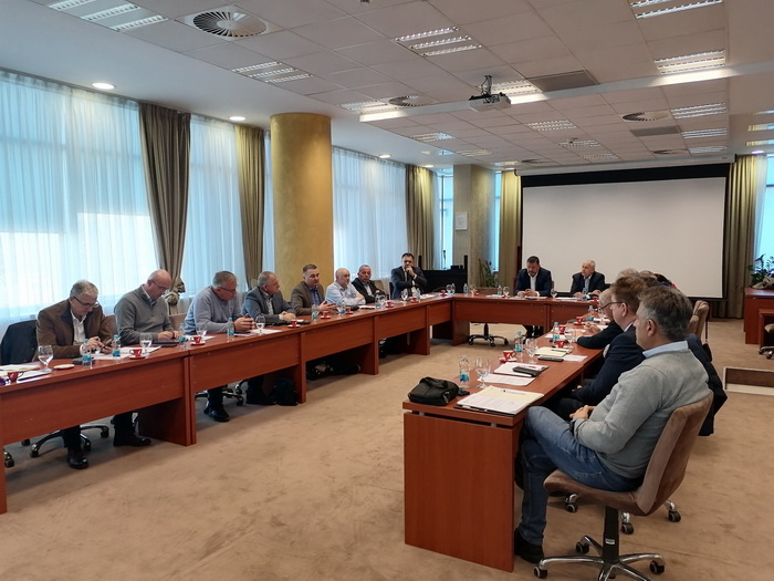 Poslodavci RS traže suspenziju odluke o najnižoj plati, najavljuju prebacivanje poslovanja u FBiH