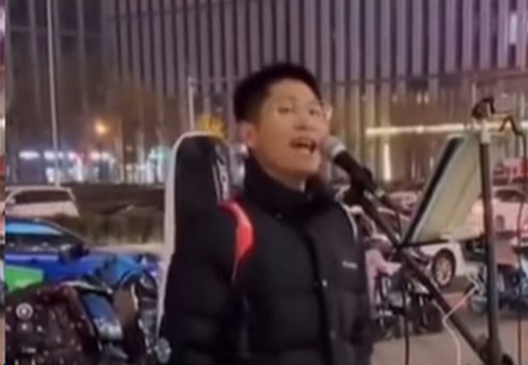 Poslušajte kako Kinez u Pekingu pjeva veliki hit Tošeta Proeskog