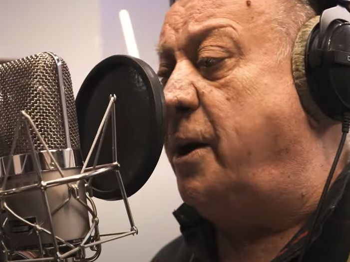 Poslušajte novu pjesmu Halida Bešlića posvećenu supruzi
