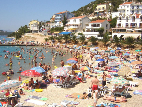 Građani BiH sve češće biraju Neum umjesto Hrvatske