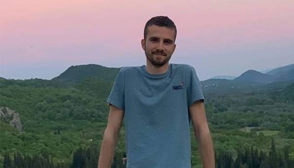 Poštar krenuo da dijeli penzije pa nestao, auto pronađen blizu rijeke