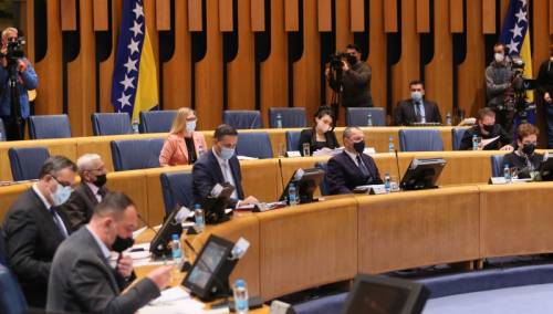 Postavljanjem delegatskih pitanja počela sjednica Doma naroda