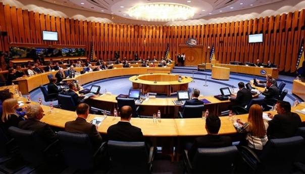 Počelo zasjedanje Doma naroda: Delegati SNSD-a na sjednici