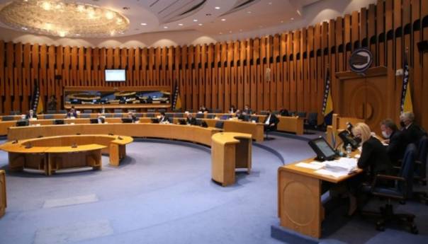 Postavljanjem delegatskih pitanja počela sjednica Doma naroda