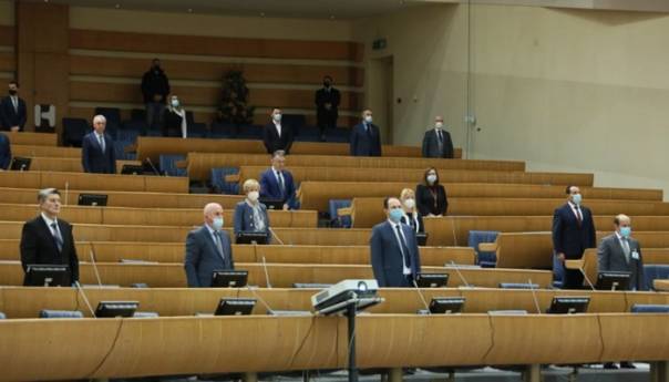 Postavljanjem poslaničkih pitanja počela sjednica Predstavničkog doma