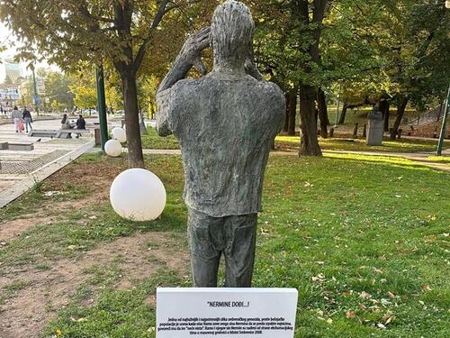 Postavljena nova ploča kod spomenika 'Nermine, dođi'
