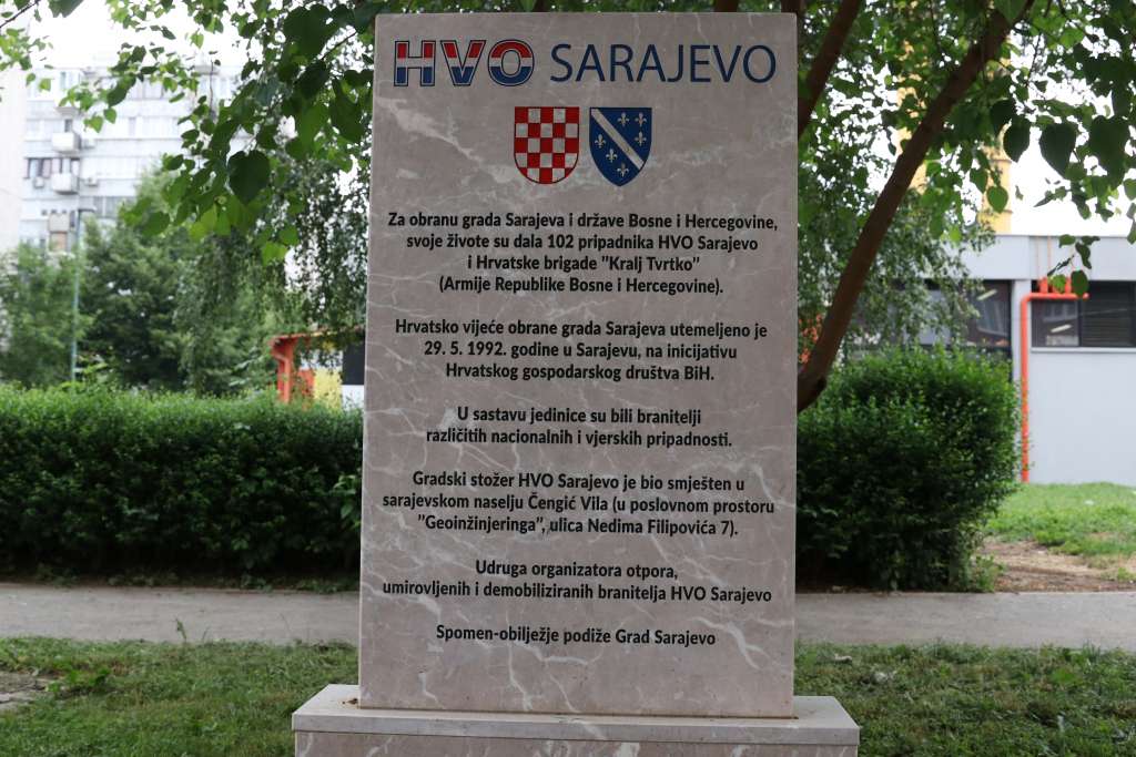 Postavljena spomen-ploča u znak sjećanja na 102 poginula pripadnika HVO-a Sarajevo