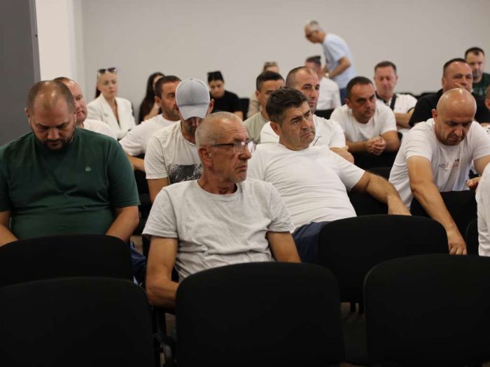 Postignut dogovor o koracima za rješavanje statusa otpuštenih radnika Komunalnog