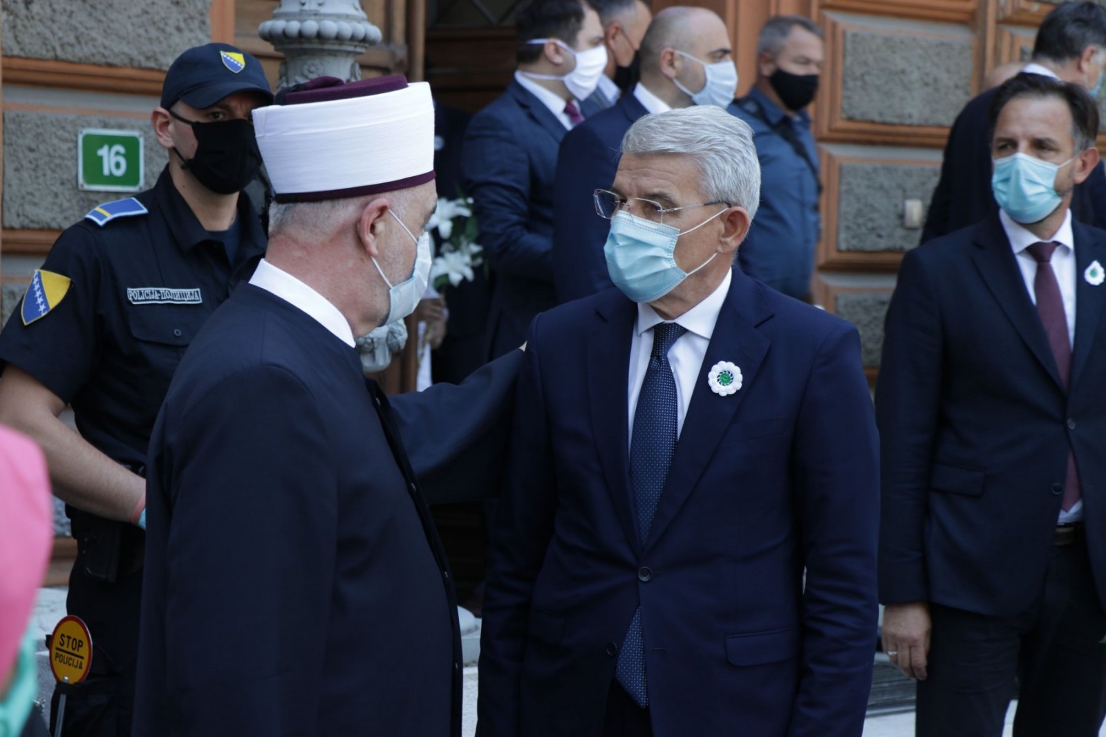Poštivanje žrtava genocida preduvjet za buduće odnose