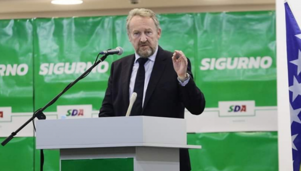 Poštujemo i čuvamo sve što je BiH, i nekropole, i crkve, i kraljeve, i Titove partizane