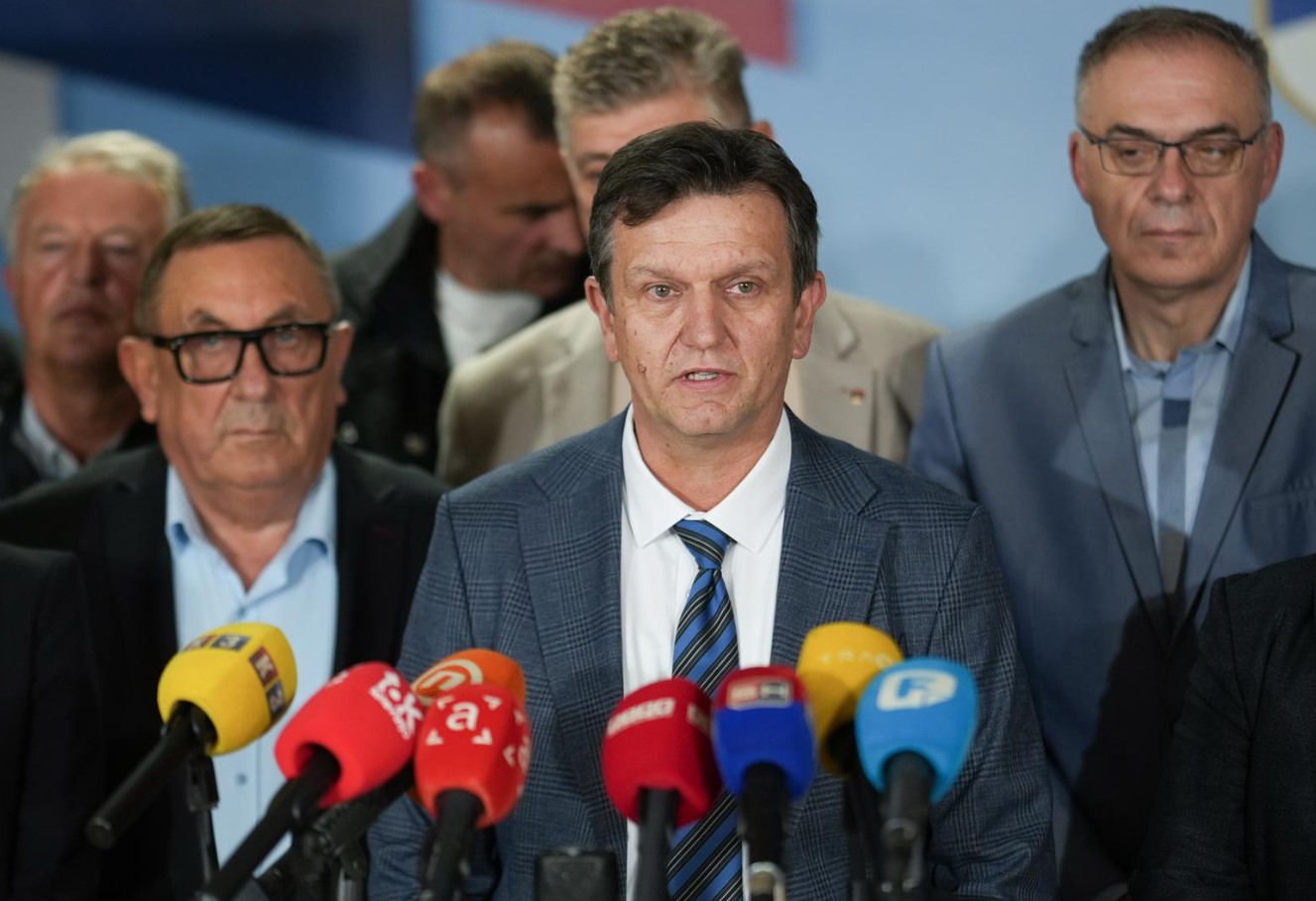 Posvađani SDS naredne sedmice o krahu: Na pomolu 