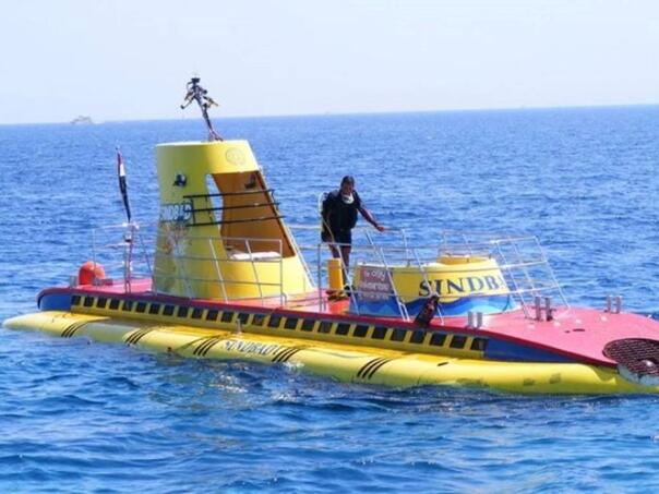 Potonula podmornica u Egiptu, poginula četiri Rusa