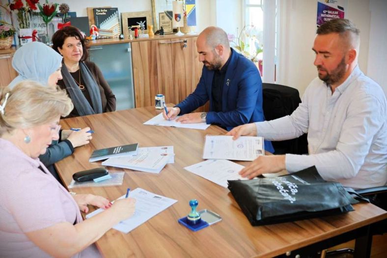 Potpisan Memorandum o saradnji za unapređenje nastave o ratnoj prošlosti BiH