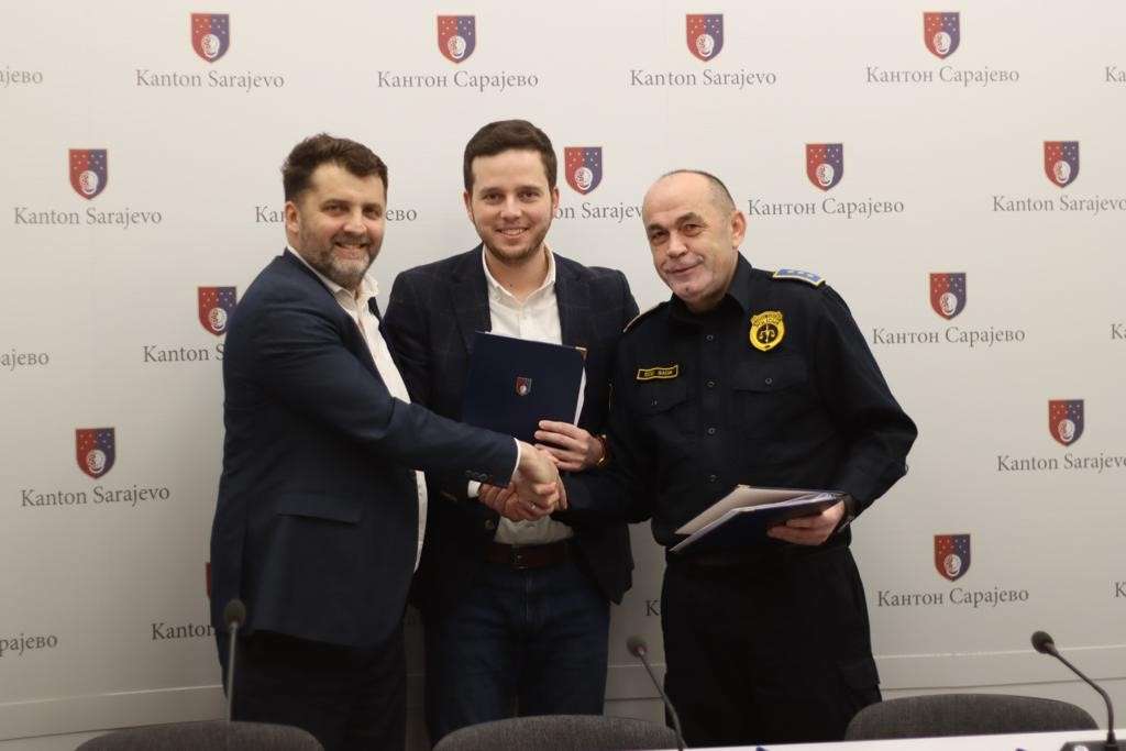 Potpisan novi Kolektivni ugovor između Vlade Kantona Sarajevo i Sindikata policije KS