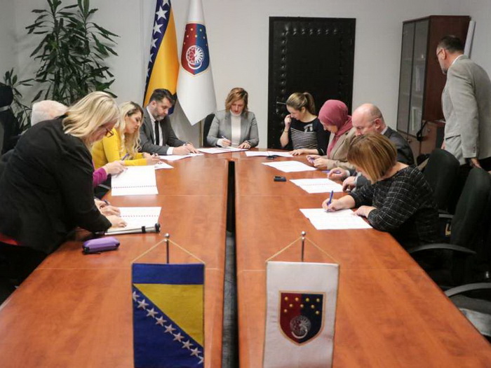 Potpisan Protokol između Vlade KS, Tužilaštva i NVO za borbu protiv nasilja u porodici