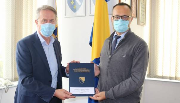 Potpisan sporazum o isporuci 50 automobila za RVI 100 posto prve grupe