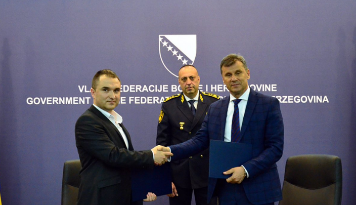 Potpisan sporazum o osnovici za obračun plaća policiji u FBiH  