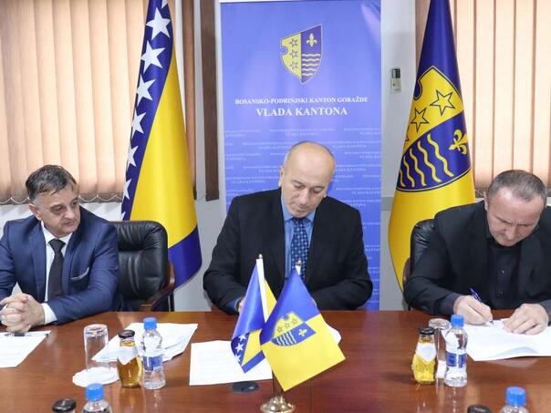 Potpisan ugovor o dodjeli koncesija za vjetro i solarne elektrane u BPK Goražde