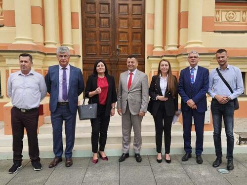 Potpisan ugovor o izgradnji 60 stambenih jedinica u Brčkom