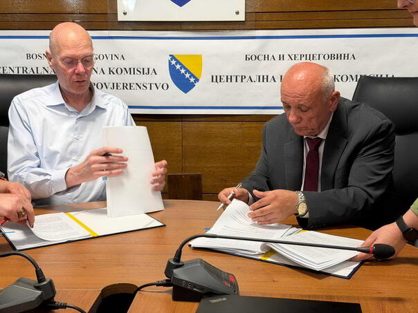Potpisan ugovor za digitalizaciju izbornog procesa u BiH vrijedan 74,5 miliona KM