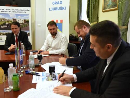 Potpisan ugovor za izgradnju Sigurne kuće u Ljubuškom