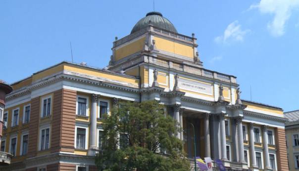 Potpisane izmjene: Veće plate nenastavnom osoblju i asistentima na UNSA