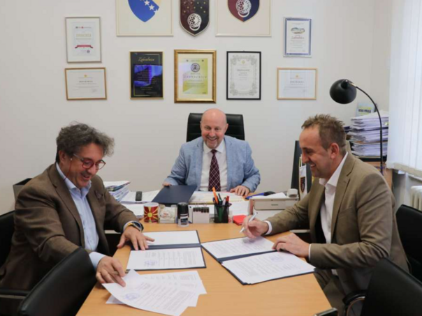 Potpisani Sporazumi o finansiranju nabavke opreme za JU Dom zdravlja i Klinički centar UNSA