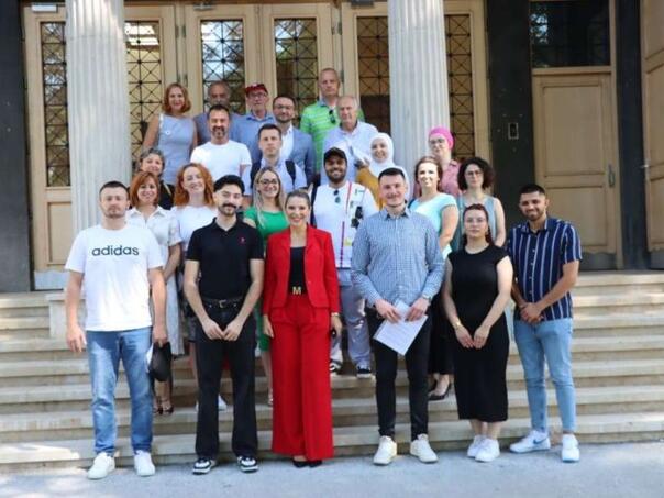 Potpisani ugovori s dobitnicima sredstva za projekte za mlade Kantona Sarajevo