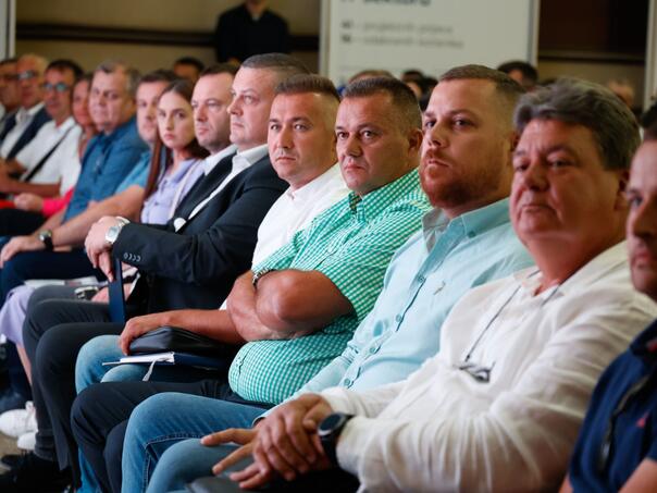 Potpisani ugovori sa 248 korisnika u okviru projekata namijenjenih razvoju poduzetništva i obrta