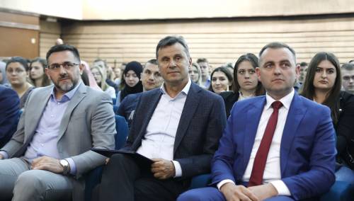 Potpisani ugovori: Stipendije za 331 studenta povratnika