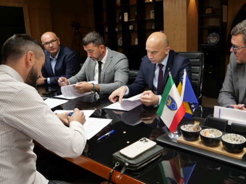 Potpisani ugovori vrijedni 1,5 miliona KM za sanaciju regionalnih cesta u ZDK