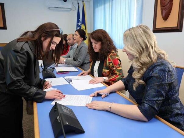 Potpisani ugovori za stipendiranje 225 studenata s područja BPK Goražde