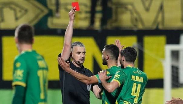 Potpuni haos na meču u Hrvatskoj: Erceg pocijepao sudiji bilježnicu