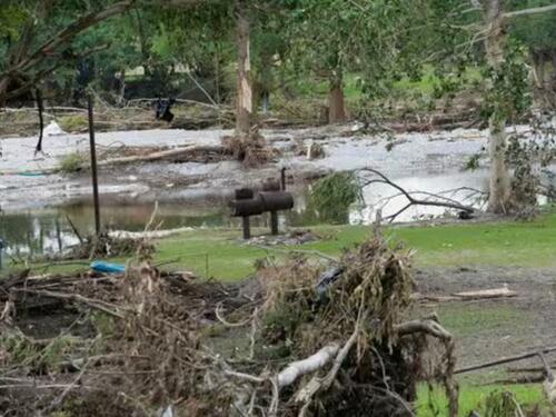 Potpuni haos u Americi: Prijete oluje, raste broj mrtvih