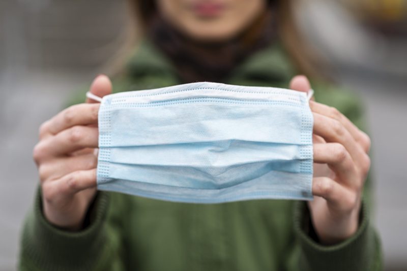 Potpuno cijepljene osobe ne moraju nositi masku na većini mjesta
