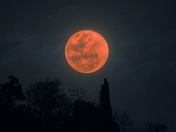 Potpuno pomračenje Mjeseca u utorak