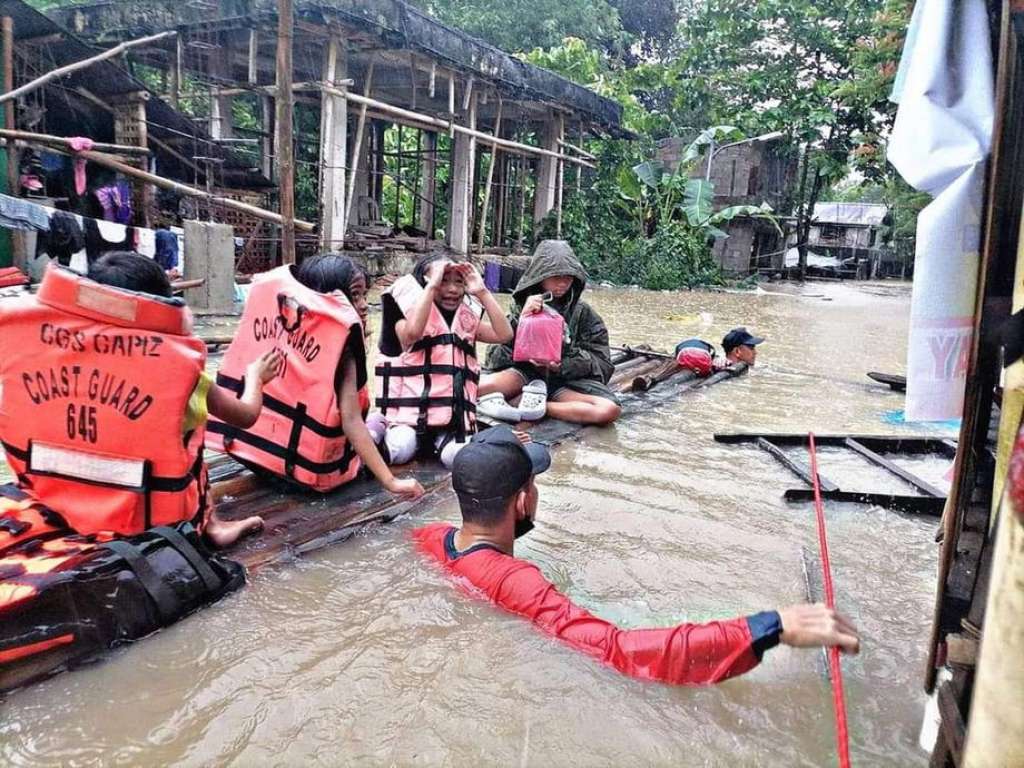 Potraga za preživjelima u filipinskim selima pogođenim klizištima