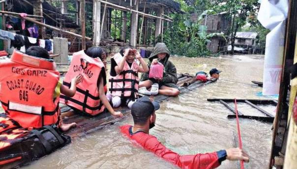 Potraga za preživjelima u filipinskim selima pogođenim klizištima