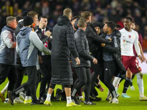 Potukli se igrači i treneri na meču Sparte i Galate, Turci ispali iz takmičenja