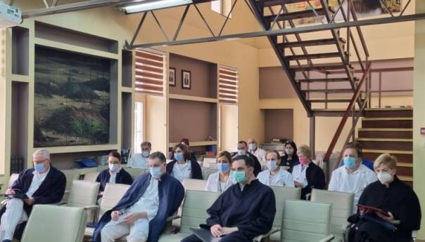 Potvrđen novi soj koronavirusa kod 15 testiranih građana