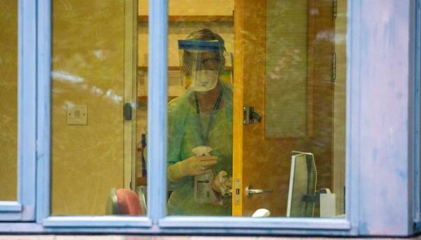 Potvrđen prvi smrtni slučaj od korona virusa u Velikoj Britaniji