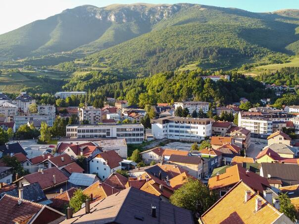 Potvrđena optužnica protiv više lica, te Društva za zapošljavanje invalidnih lica 'APEL-PROMET' d.o.o. Travnik