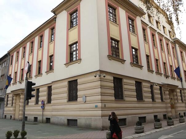 Potvrđena optužnica: U stanju neuračunljivosti usmrtila supruga na okrutan način